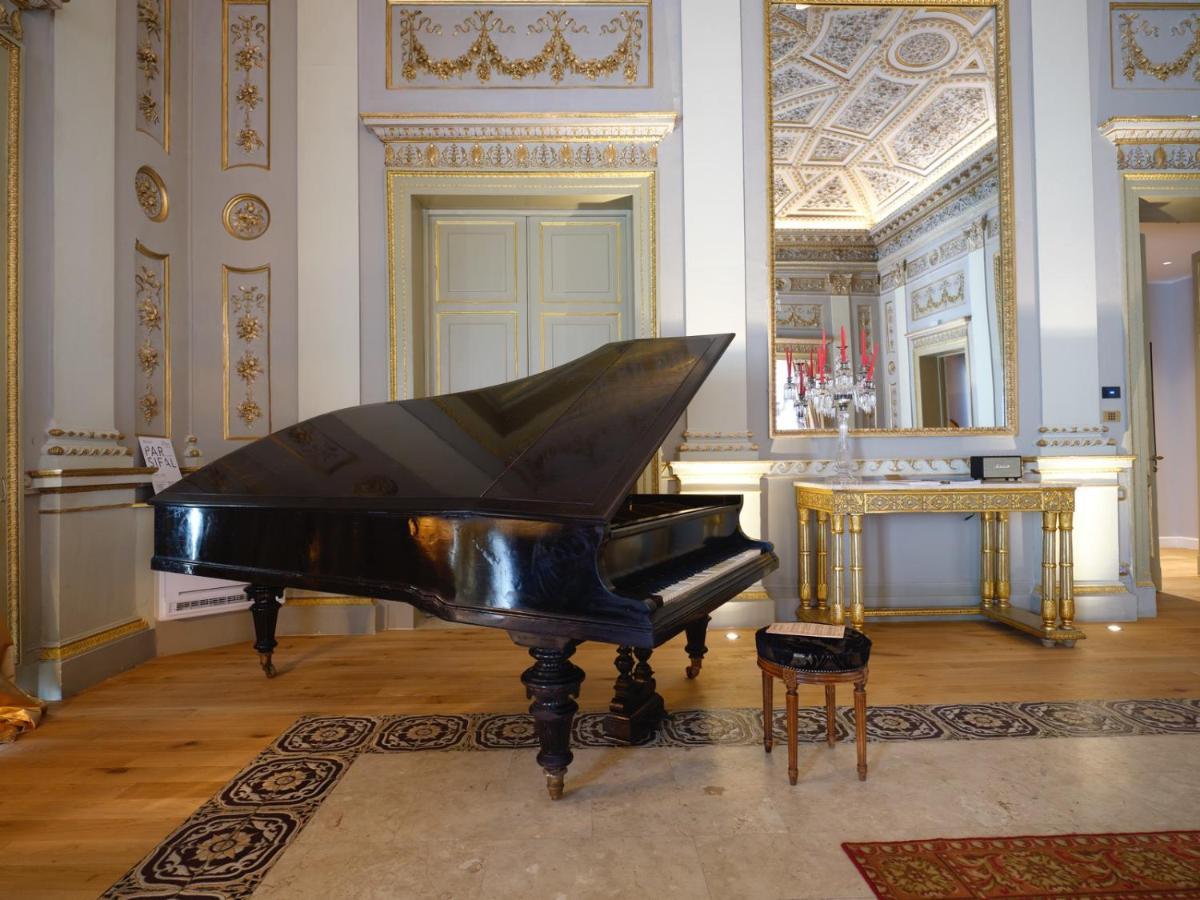 Grand Hotel Et Des Palmes Палермо Екстер'єр фото The piano in the Blue Hall