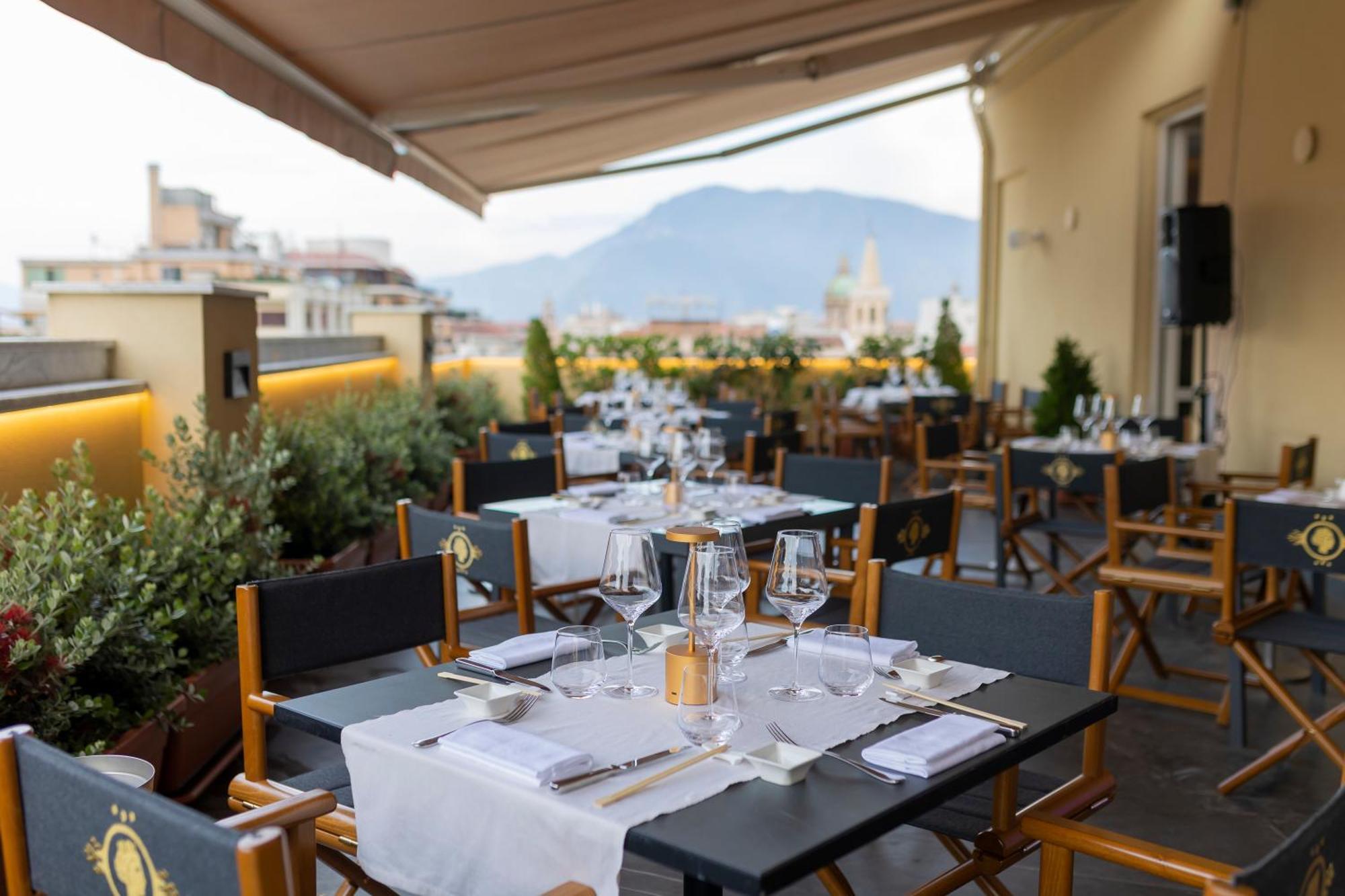 Grand Hotel Et Des Palmes Палермо Екстер'єр фото The restaurant's terrace