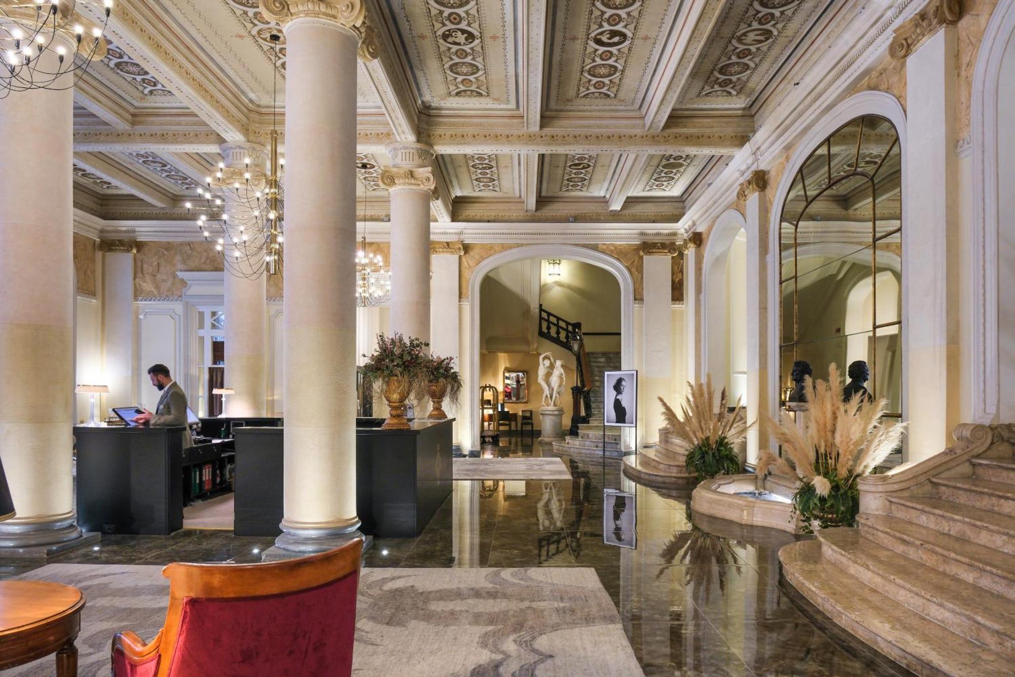 Grand Hotel Et Des Palmes Палермо Екстер'єр фото The lobby of the hotel